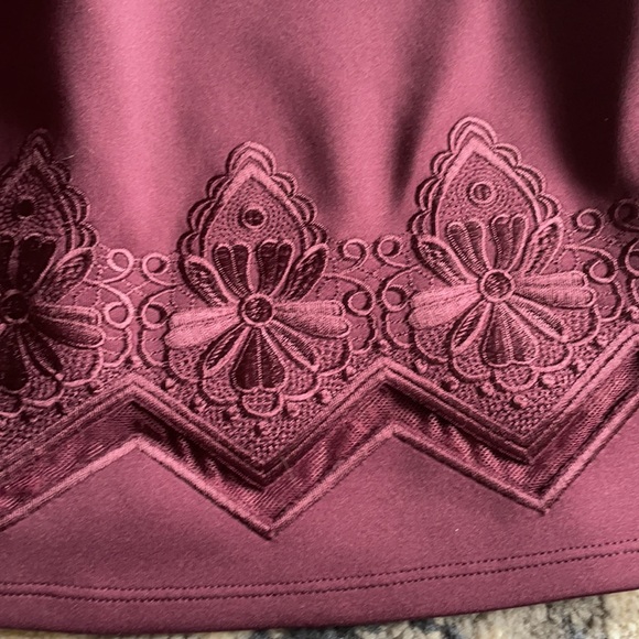 Ted Baker plum dress with embroidery - Picture 4 of 6